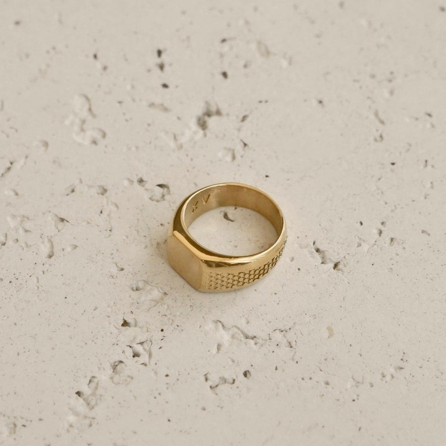 Signet Textured Ring (Gold)