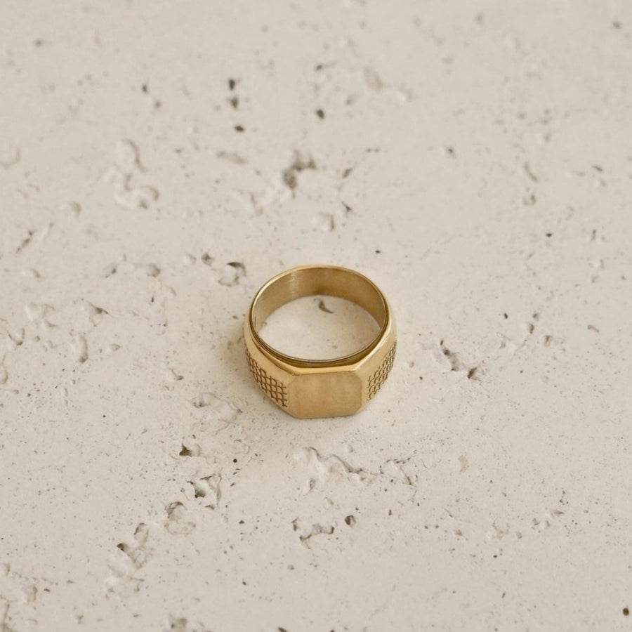 Signet Textured Ring (Gold)
